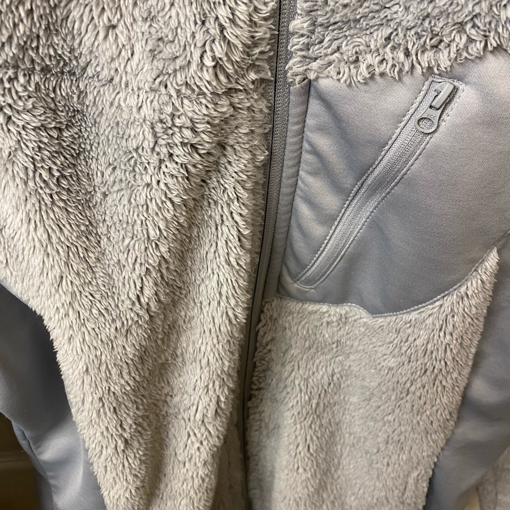 Columbia Women’s Sherpa Jacket - Picture 6 of 12